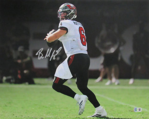 Baker Mayfield Tampa Bay Buccaneers Signed/Autographed 16x20 Photo Beckett 01584