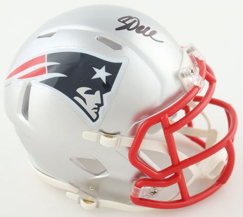 Corey Dillon Signed New England Patriots Mini Helmet (Beckett) Super Bowl 39 R.B