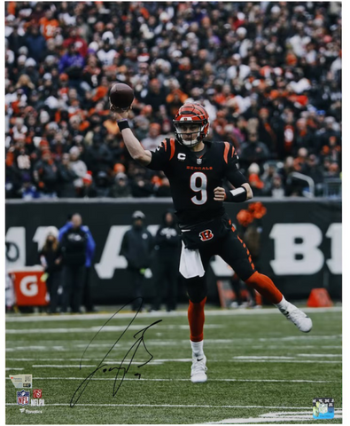 Joe Burrow Autographed Bengals 'Passing 16" x 20" Photograph Fanatics