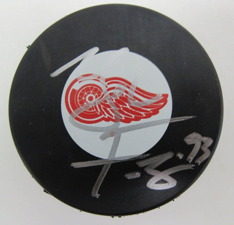 Johan Franzen Red Wings Autographed/Signed Red Wings Logo Puck JSA 139228