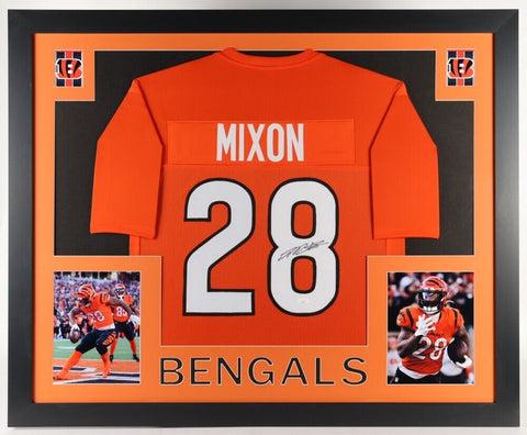Joe Mixon Signed 35x 43 Framed Cincinnati Bengals Jersey (Beckett) 2021 Pro Bowl