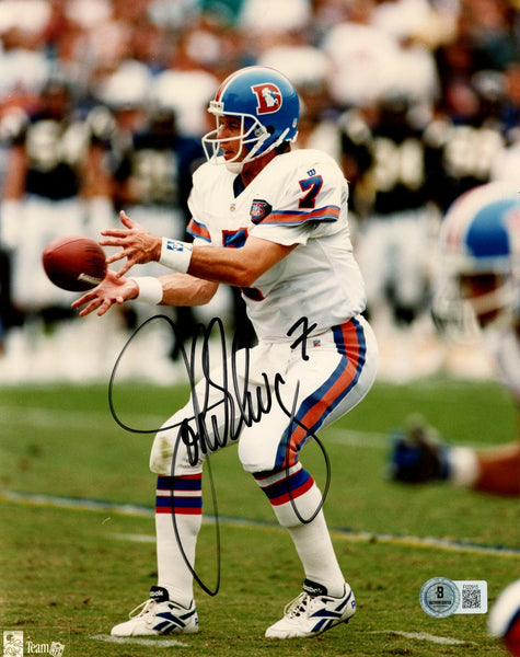 John Elway Autographed/Signed Denver Broncos 8x10 Photo Beckett 57788