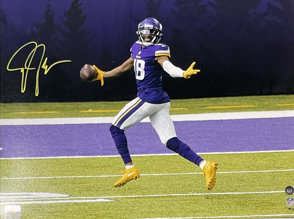 Justin Jefferson Autographed Minnesota Vikings 16x20 Photo Beckett 40964