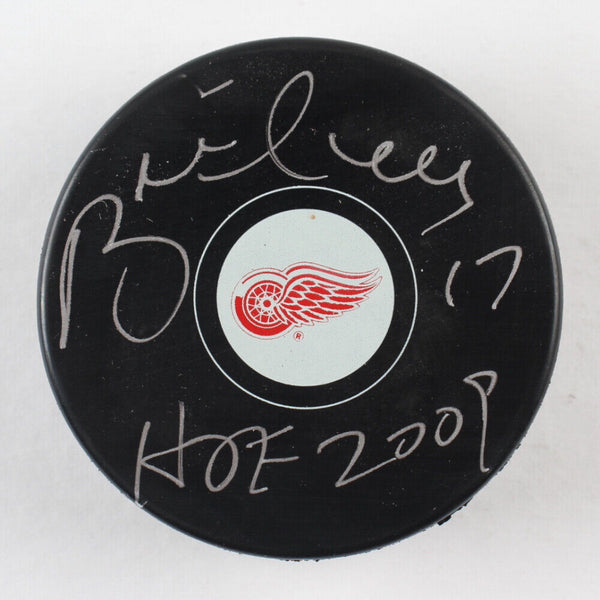 Brett Hull Signed Detroit Red Wings Puck Inscribed "HOF 2009" (Schwartz Sports)