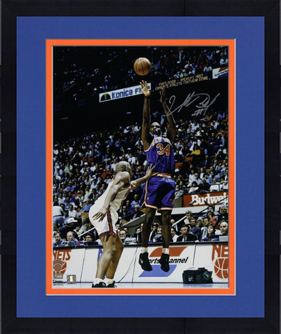 FRMD Charles Oakley New York Knicks Autographed 16x20 Shooting vs. Bucks Photo