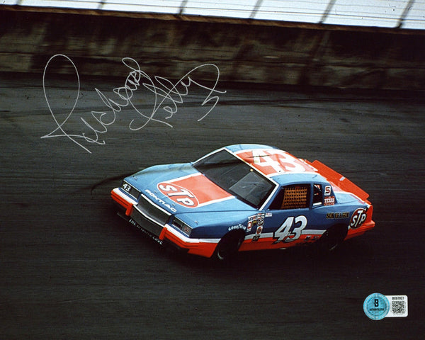 Richard Petty NASCAR Authentic Signed 8x10 Horizontal Photo Autographed BAS 13
