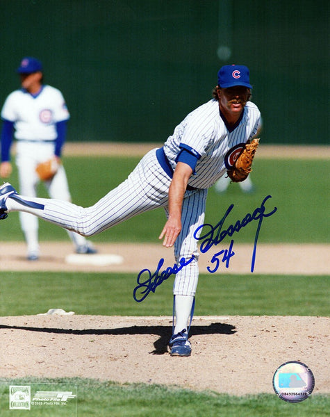 Goose Gossage Signed Chicago Cubs Pitching 8x10 Photo - (SCHWARTZ COA)