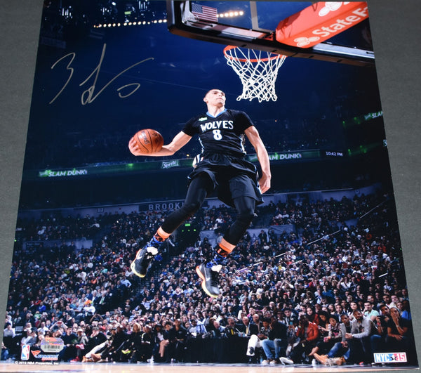 ZACH LAVINE AUTOGRAPHED MINNESOTA TIMBERWOLVES DUNK 16x20 PHOTO FANATICS
