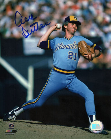 Don Sutton Signed Milwaukee Brewers Pitching 8x10 Photo - (SCHWARTZ COA)