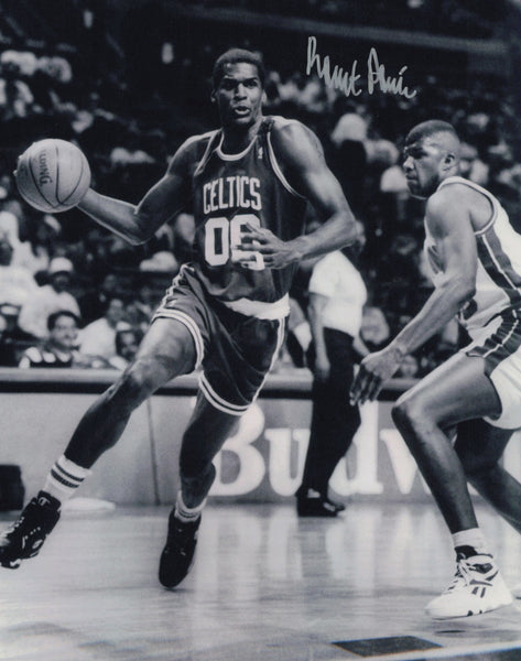 Robert Parish Autographed Signed 8x10 Photo Boston Celtics SKU #244783