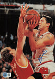 Toni Kukoc Autographed Signed 7x10 Photo Chicago Bulls Beckett BAS QR #BP55225