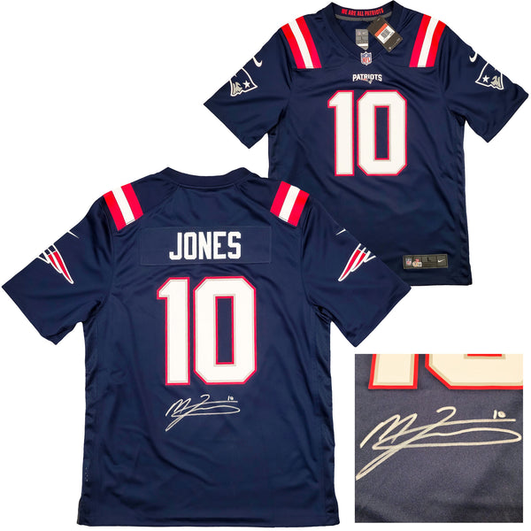PATRIOTS MAC JONES AUTOGRAPHED BLUE NIKE GAMEDAY JERSEY SIZE L BECKETT QR 202967