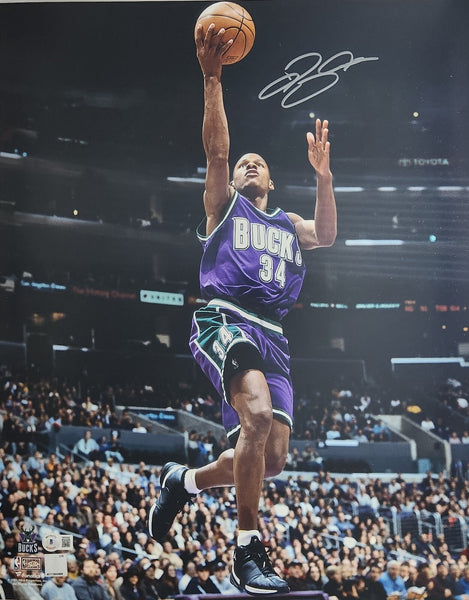 Mil Bucks NBA Champ & HOF RAY ALLEN Signed 16x20 Photo #1 AUTO - BCA