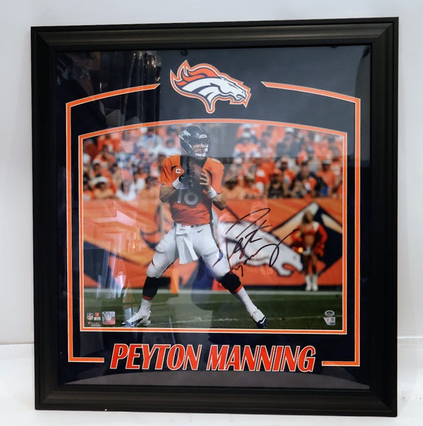 Peyton Manning Autographed 16x20 Framed Photo -- Denver Broncos | Fanatics COA