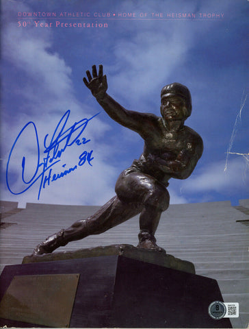 Doug Flutie Signed 1984 Heisman Journal Magazine Heisman Beckett 47472