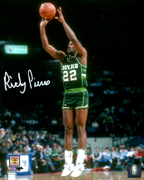 Milw Bucks RICKY PIERCE Signed 16x20 Photo #1 AUTO - 1991 All Star