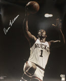 Oscar Robertson Autographed Milwaukee Bucks 16x20 Photo Beckett Witness 50332