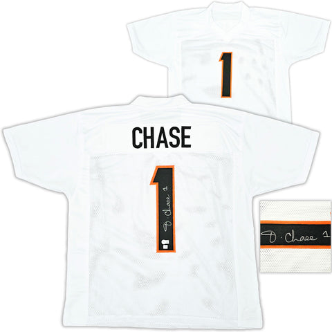 CINCINNATI BENGALS JA'MARR CHASE AUTOGRAPHED WHITE JERSEY BECKETT WITNESS 220610