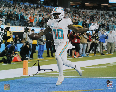Dolphins Tyreek Hill Authentic Signed 16x20 Horizontal Photo BAS Witnessed