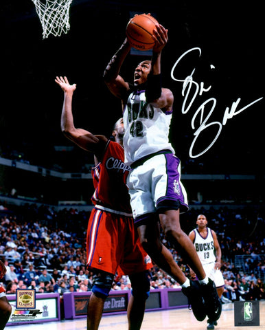 MIlw. Bucks VIN BAKER #42 Signed 8x10 Photo #1 AUTO - 4 x All Star - 1st Rnd Pck
