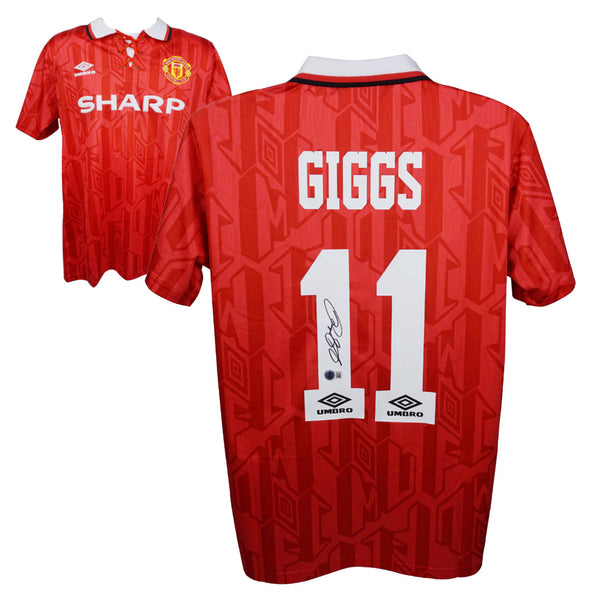Ryan Giggs Signed Manchester United Home Soccer Jersey #11 with Beckett Witness