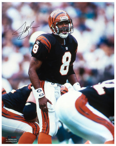 Jeff Blake Signed Bengals Black Jersey Action 16x20 Photo -(SCHWARTZ SPORTS COA)