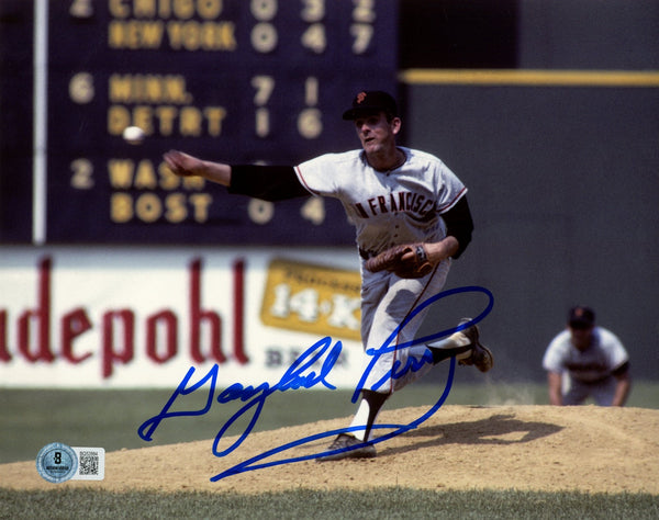 Gaylord Perry Autographed/Signed San Francisco Giants 8x10 Photo Beckett 57397