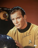 William Shatner Autographed/Signed Star Trek 16x20 Photo Beckett 46526