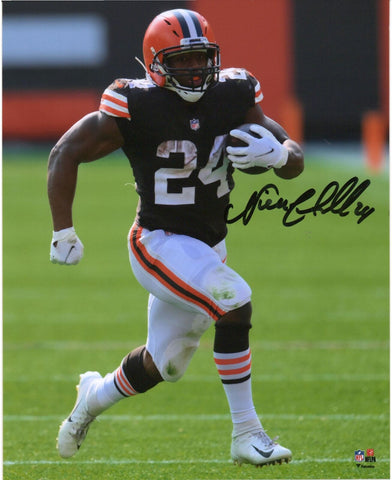 Nick Chubb Cleveland Browns Signed 8" 10" Vertical Running Photo