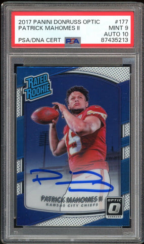 2017 Donruss Optic Rated Rookie Patrick Mahomes RC Rookie On Card PSA 9/10 Auto