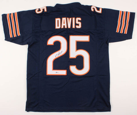Mike Davis Signed Bears Jersey (Beckett COA) Chicago's 2019 Feature Back