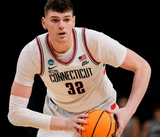 Donovan Clingan Signed UConn Huskies Jersey (PSA) Blazers 1st Rnd Pck 2024 Draft