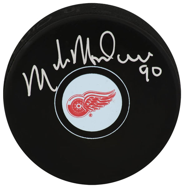 Mike Modano Signed Detroit Red Wings Logo Hockey Puck - (SCHWARTZ SPORTS COA)