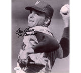 Tom Seaver Signed New York Mets Unframed 8x10 B&W MLB Pitching Photo -Franchise