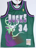 Mil Bucks RAY ALLEN Signed Official Mitchell & Ness Green Jersey AUTO - BECKETT