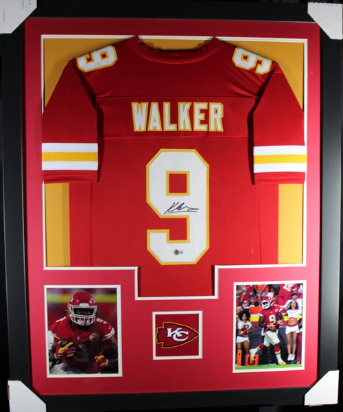 KENNETH WALKER (Chiefs red TOWER) Signed Autographed Framed Jersey Beckett