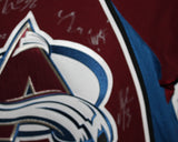 Colorado Avalanche Stanley Cup Team Signed Reebok 50 Jersey 20 Sigs BAS 37475