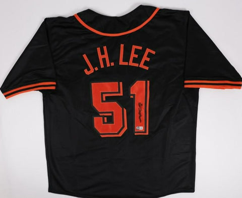 Jung-Hoo Lee Signed San Francisco Giants Jersey (Beckett) Rookie Center Fielder