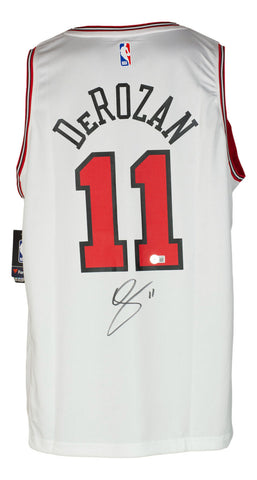 DeMar DeRozan Signed Chicago Bulls White Fanatics Basketball Jersey BAS