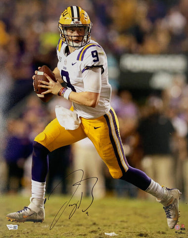 JOE BURROW Autographed LSU Tigers 'Passing' 16" x 20" Photograph FANATICS