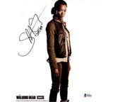 Sonequa Martin-Green Signed The Walking Dead Unframed 8x10 Photo - with "Sasha"