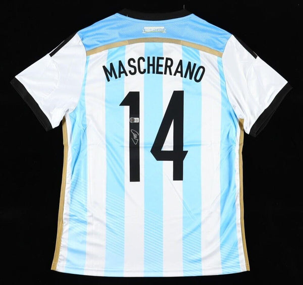 Javier Mascherano Signed Barcelona FC Nike Jersey (Beckett) Team Argentina Mgr.