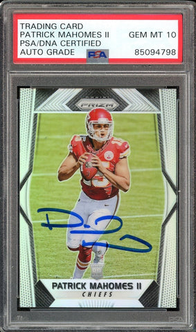 2017 Panini Prizm Silver #269 Patrick Mahomes RC Blue PSA/DNA Auto GEM MINT 10