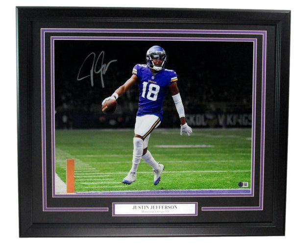 Justin Jefferson Vikings Signed/Autographed 16x20 Photo Framed Beckett 200084
