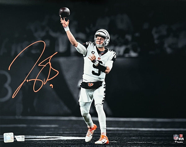 Joe Burrow Cincinnati Bengals Signed Authentic Spotlight 16x20 Photo Fanatics