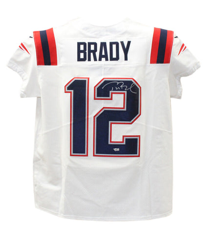 Tom Brady Signed New England Patriots Nike White Elite Jersey FAN 39510