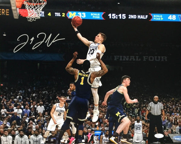 Donte DiVincenzo Villanova Signed Championship Layup 16x20 Photo JSA 136950