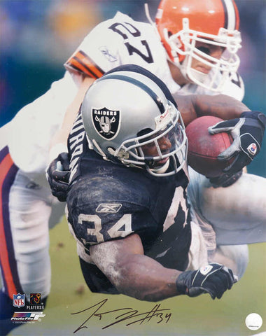 Lamont Jordan Signed Raiders vs Browns Action 16x20 Photo - (SCHWARTZ COA)