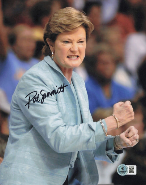 Pat Summitt Autographed 8x10 Photo Tennessee Volunteers Beckett BAS QR #BS12892