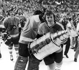 Bobby Clarke Signed Philadelphia Flyers Jersey (JSA) 2xStanly Cup Winner 74 & 75